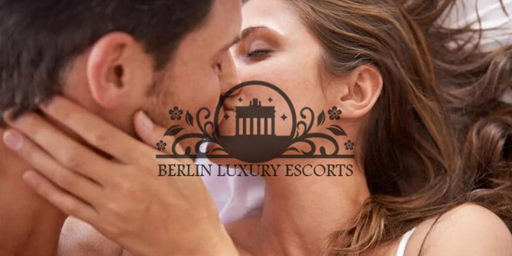 French Kissing Hookers in Berlin