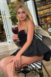 Pornstar Experience Escort Girl in Berlin