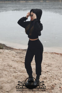 COB Escort Girl In Berlin
